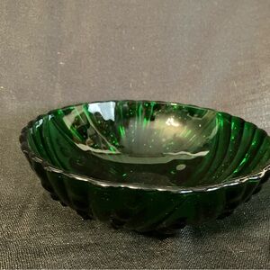 Vintage Anchor Hocking Forest Green Burple 8.5" Inspirational Bowl